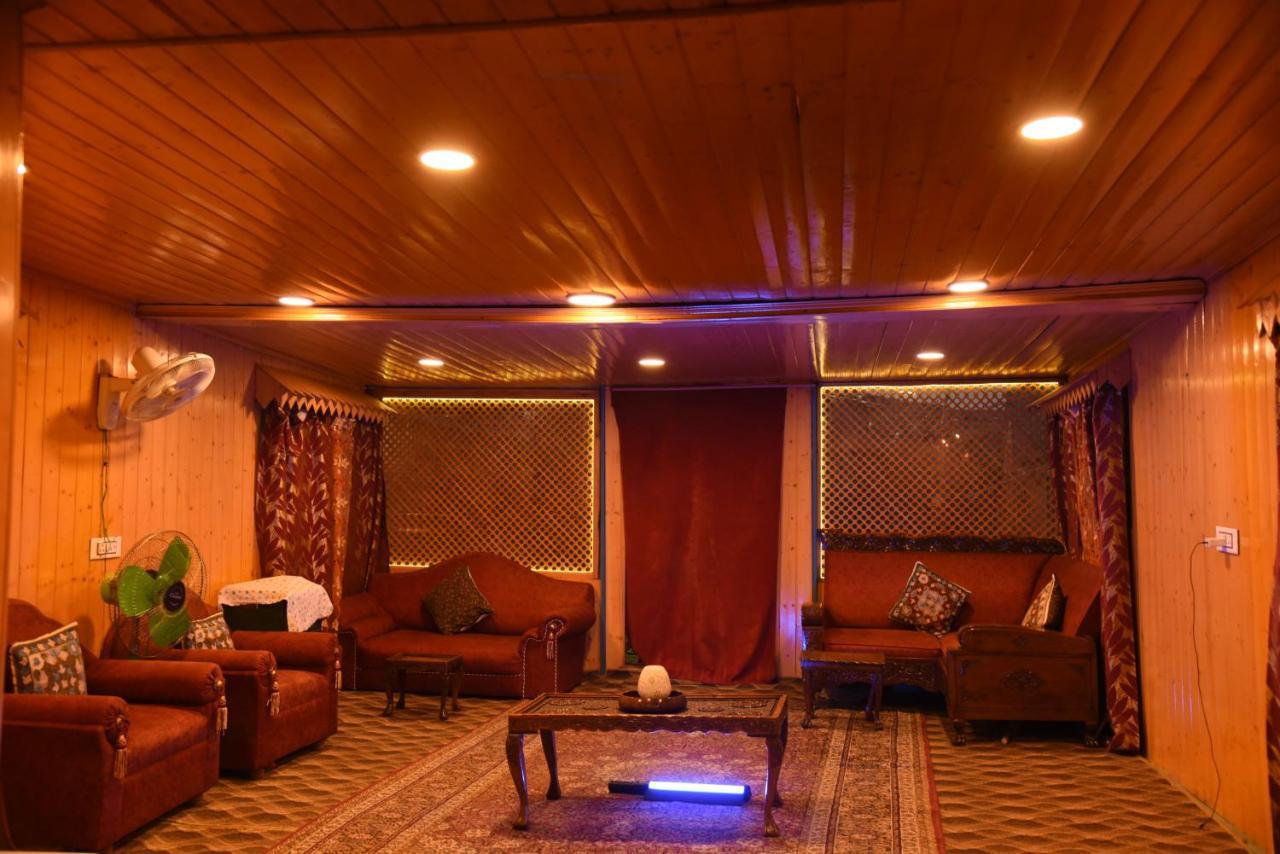 The Heritage Safina Group Of Houseboats Hotell Srīnagar Exteriör bild